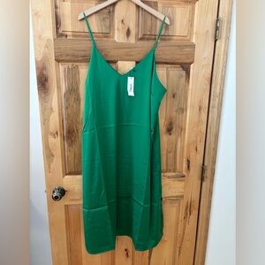 The Drop Green Midi Dress